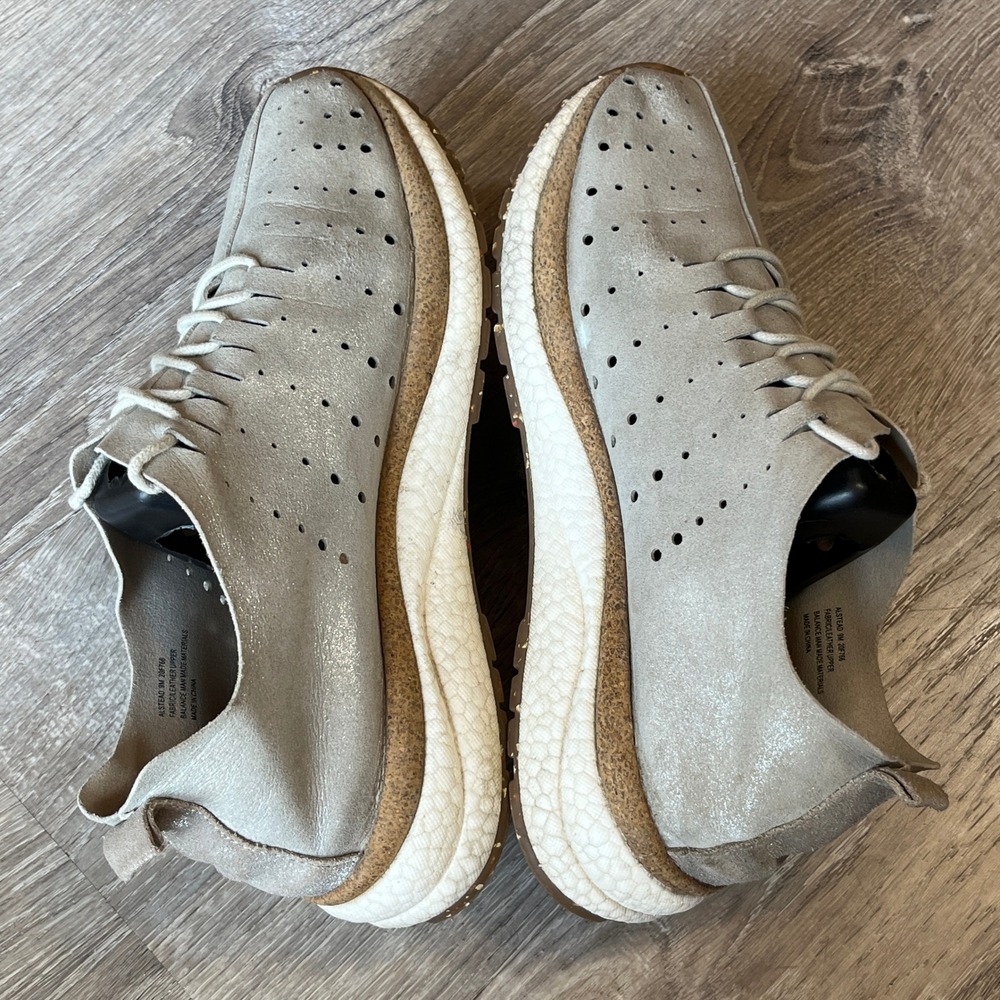 OTBT Alstead Silver Metallic Leather Perforated Sneakers Womens 9M 20F766